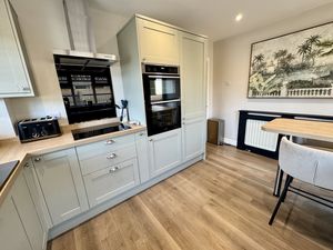 Breakfast Kitchen- click for photo gallery